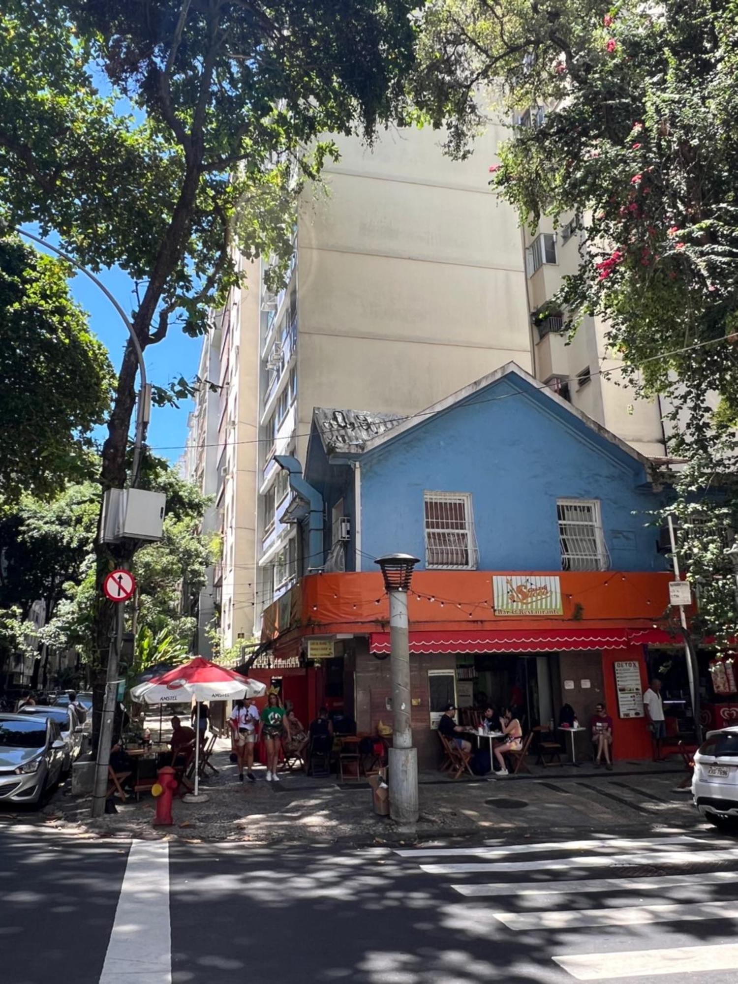 Em Copacabana Copanema Apartemen *